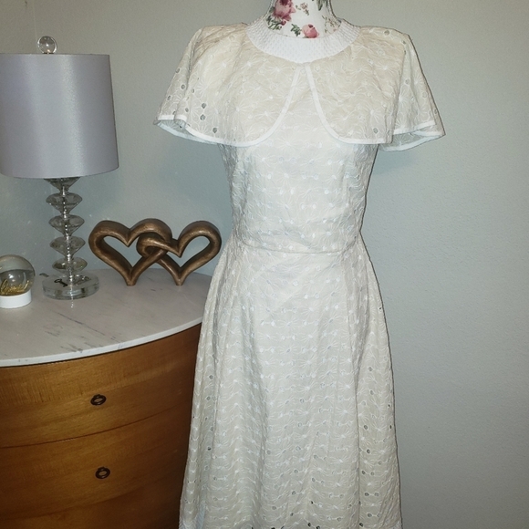 N DUO Ivory White Eyelet Dress BEAUTIFUL SZ 36 European - Picture 1 of 9